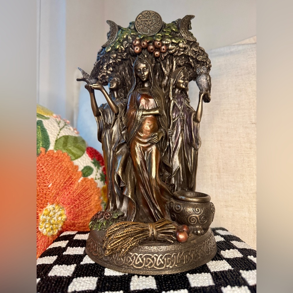 Bronze-Tone Goddess Home Art Sculpture - Decorative Figurine - Picture 1 of 9